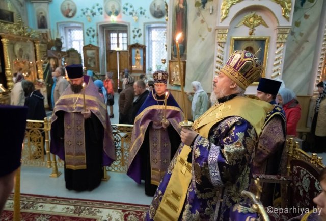 Праздник Воздвижения Животворящего Креста Господня в кафедральном соборе Гомеля