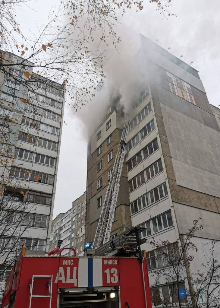 Детская шалость стала причиной масштабного пожара в одной из столичных многоэтажек