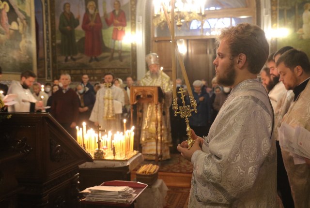 Канун Димитриевской Родительской субботы в кафедральном соборе Бреста