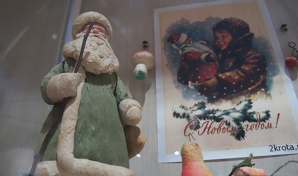В Могилеве открылась выставка антикварной елочной игрушки