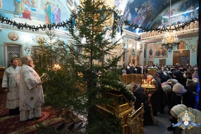Гомель: Праздничная Божественная литургия в Светлый праздник Рождества Христова