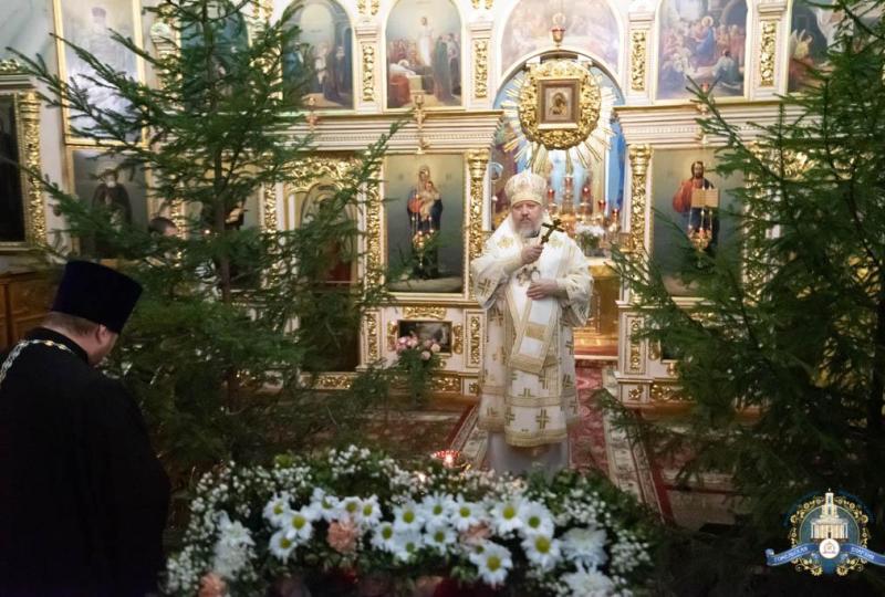 Божественная литургия в день памяти великомученицы Анастасии Узорешительницы