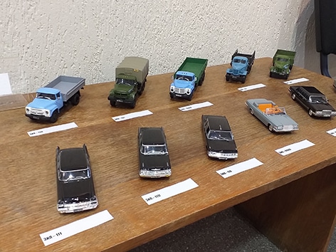 Выставка миниатюрных ретро-автомобилей открылась в Быхове