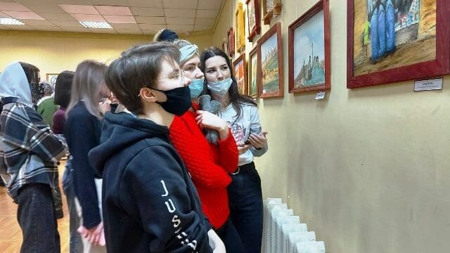 В волковысском музее открылась выставка воина-интернационалиста Цыгановского