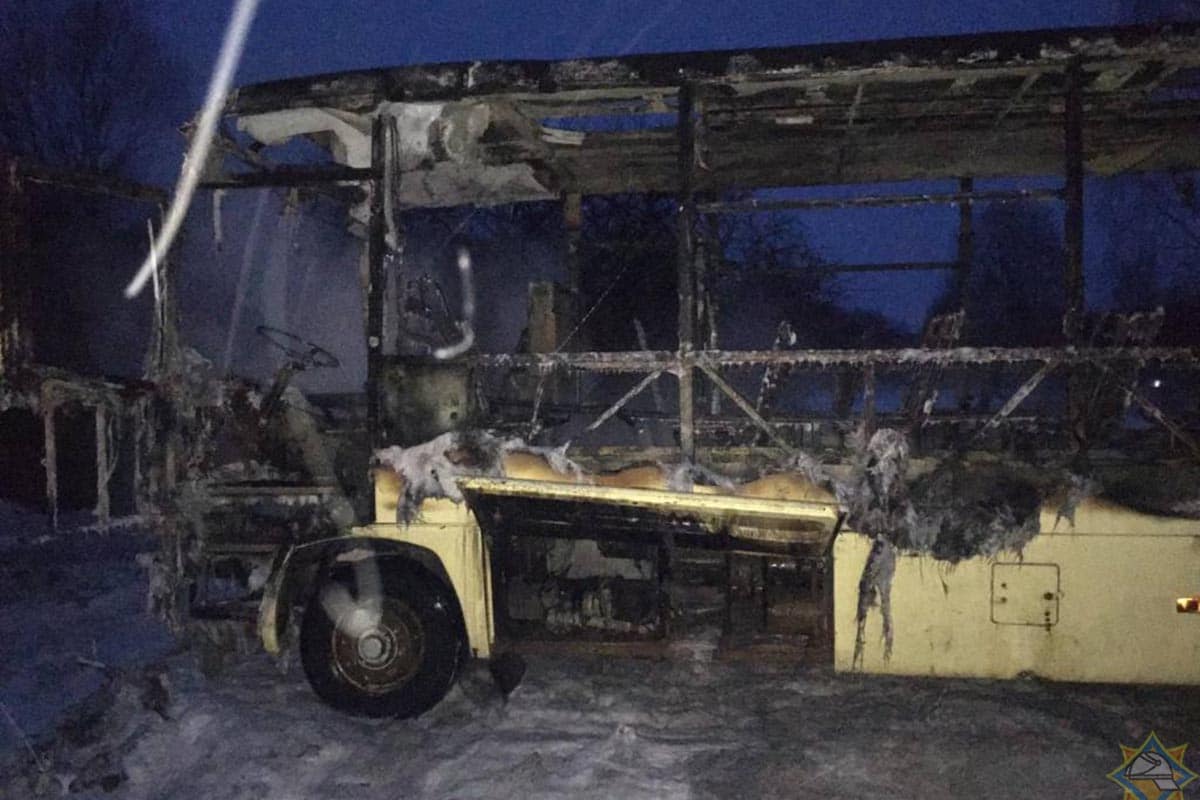 В Чашникском районе сгорел автобус "МАЗ"