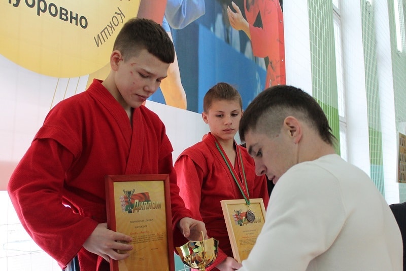 В Дубровно состоялся турнир по самбо и дзюдо