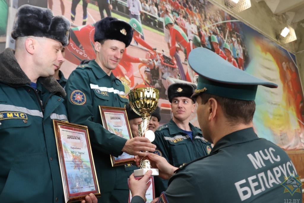В Витебске прошли соревнования по подъему на 22-этажное здание