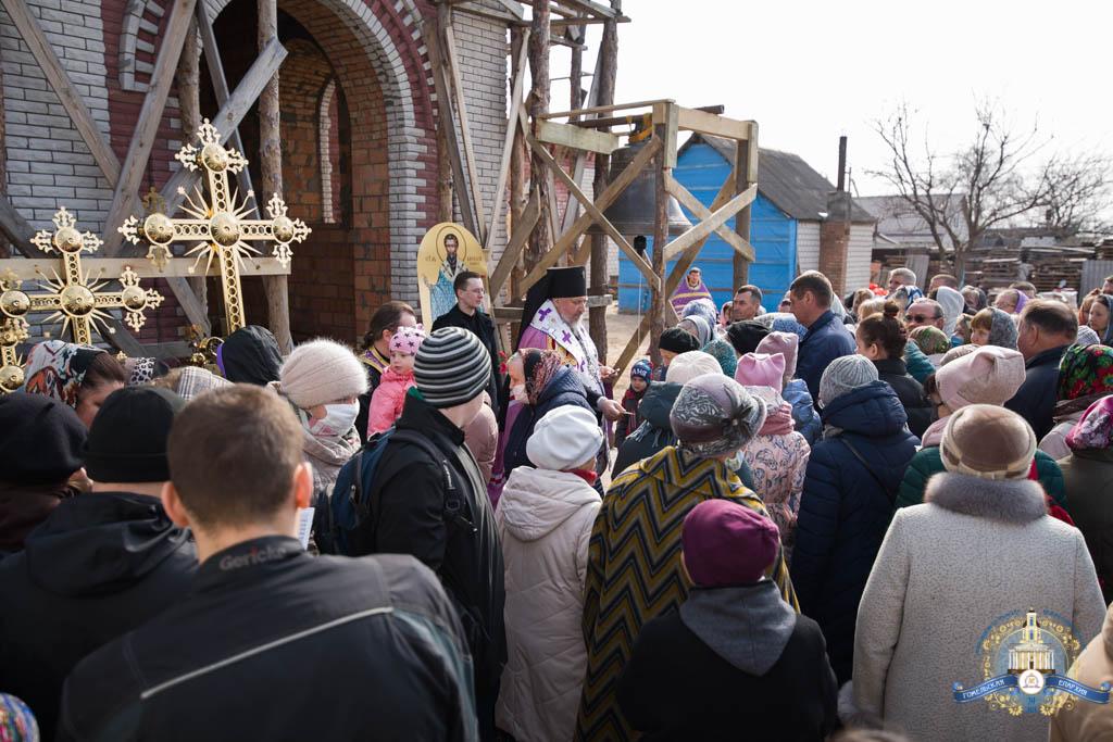 Освящение крестов и колоколов храма святителя Василия Великого в Жлобине