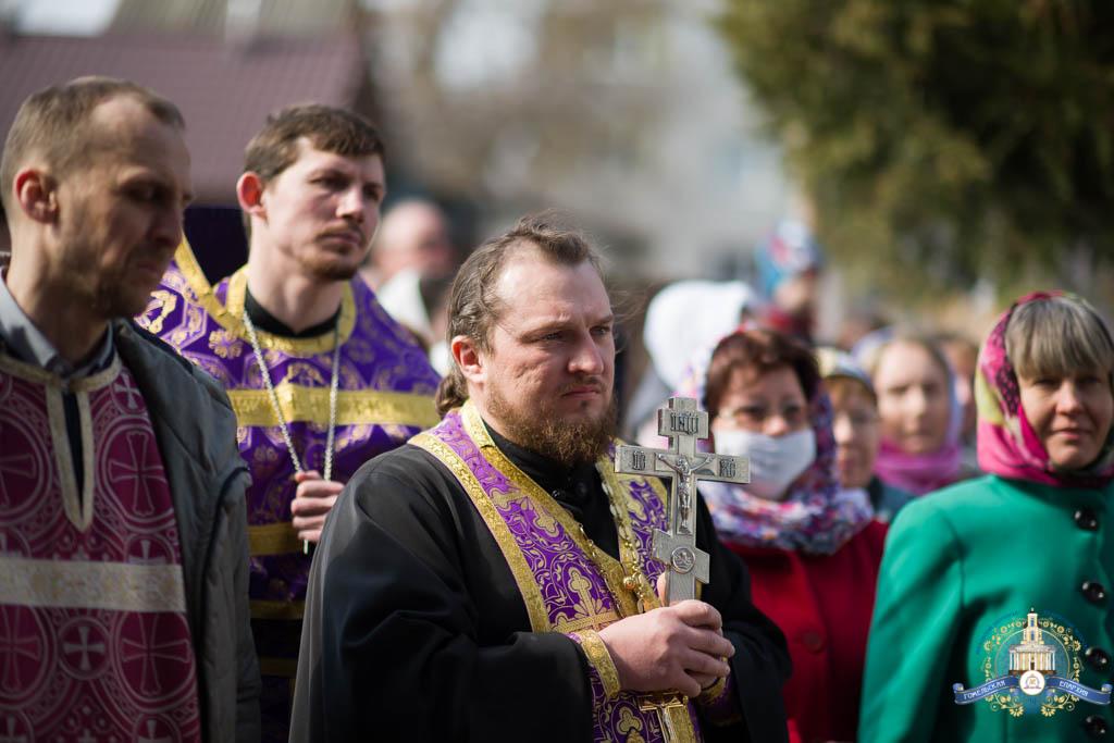 Освящение крестов и колоколов храма святителя Василия Великого в Жлобине