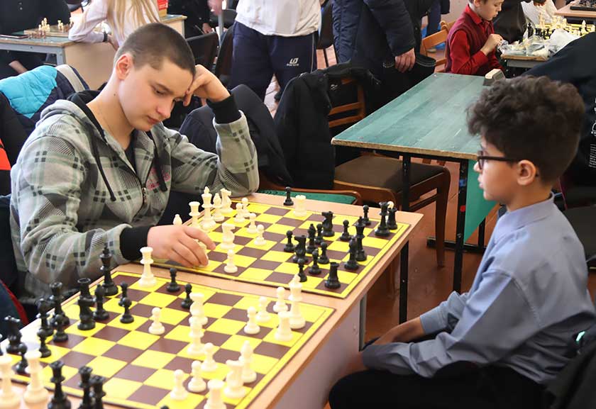 В Дятлово прошло первенство района по шахматам «Белая ладья»