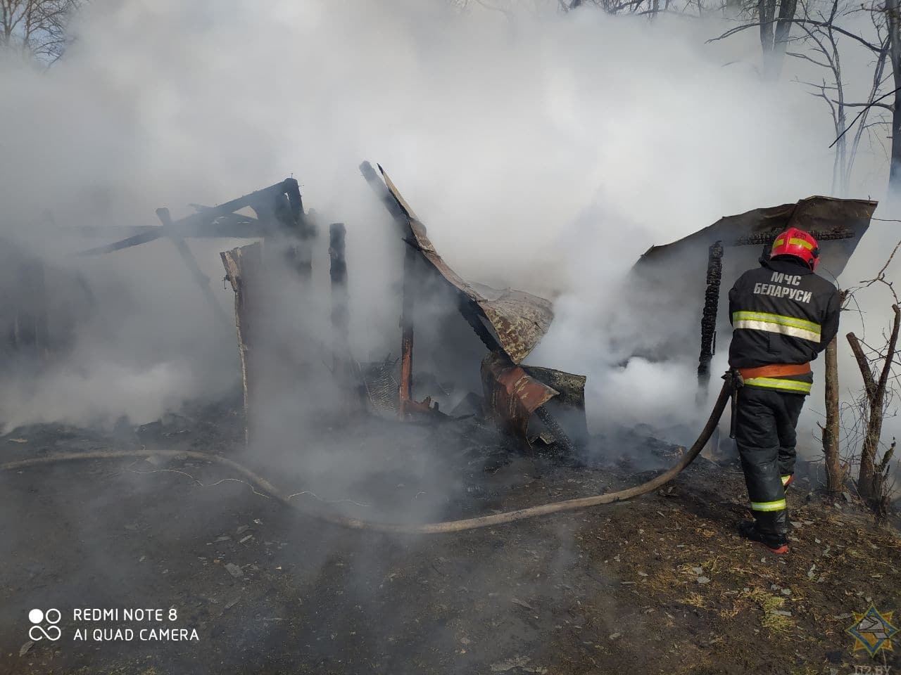 В Браславском районе сгорели два винтажных Mercedes