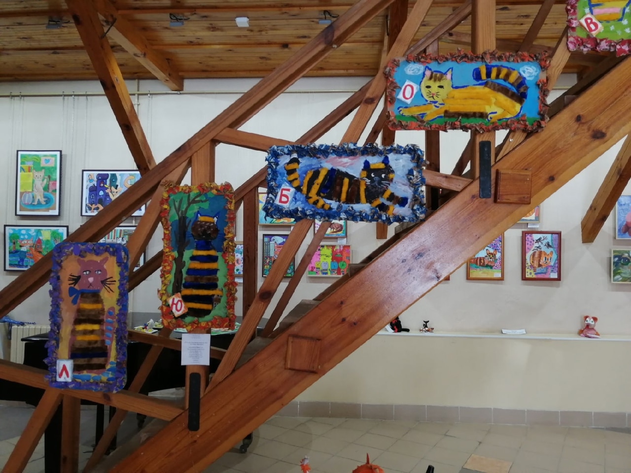 В Витебске открылась выставка детских работ «Мартовские коты»