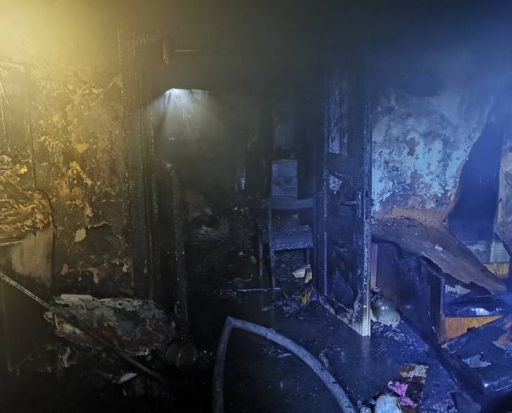В Копыле мужчина едва не сгорел вместе с домом