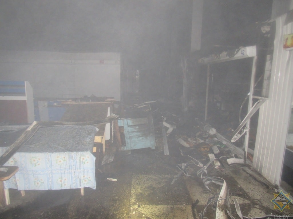 Ночью на рынке в Новополоцке произошел пожар