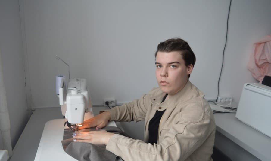 В Витебске проходит выставка работ молодых дизайнеров одежды
