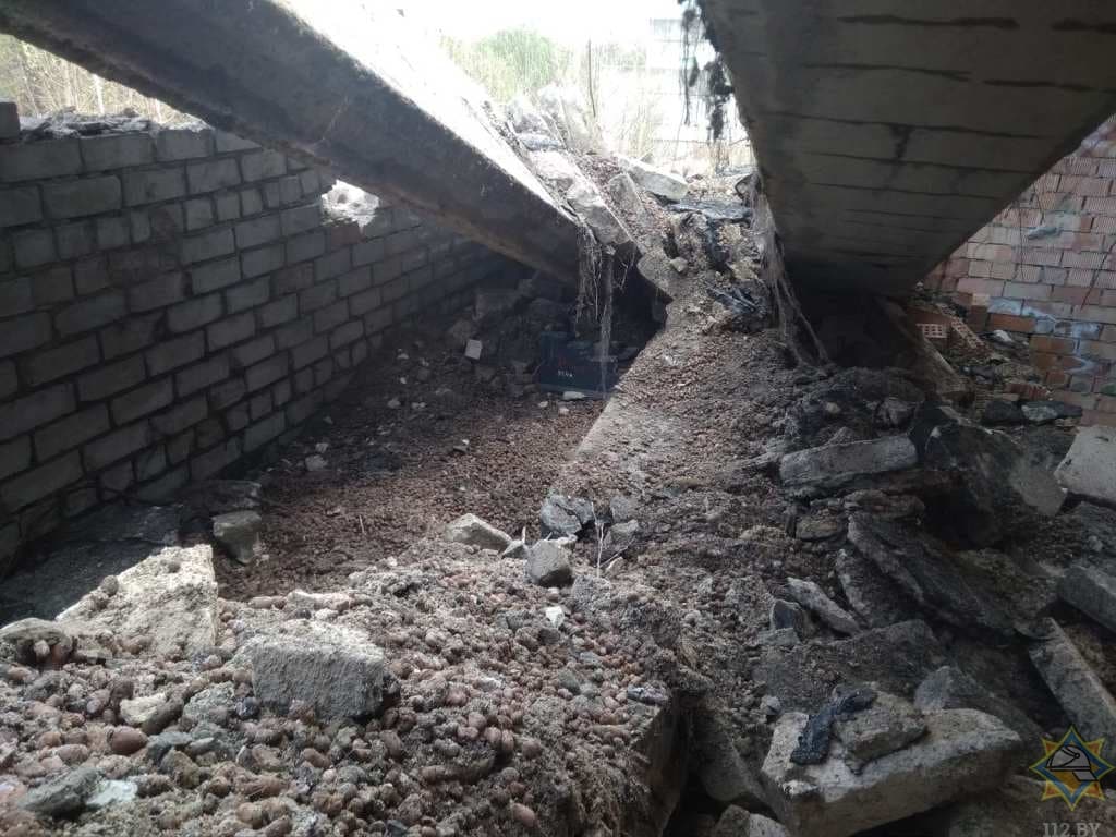 В Осиповичах бетонные плиты упали на воспитанника интерната
