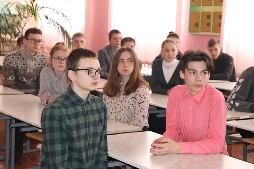 Встреча председателя Хойникского Совета депутатов Галины Бондарь с молодежью