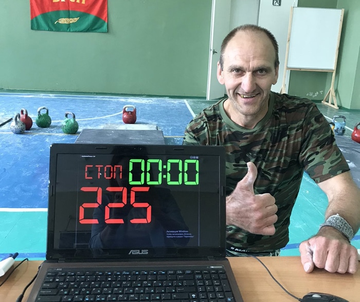 Мостовчанин Владимир Исупов стал чемпионом гиревого спорта
