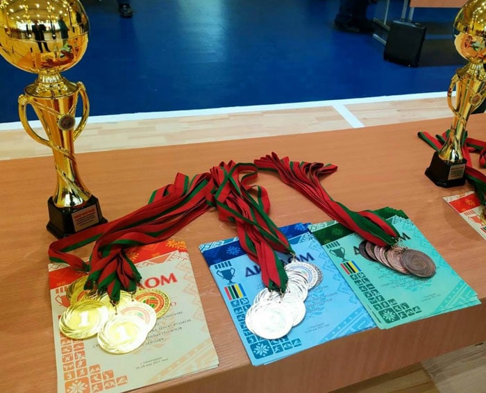 Команды Мостовского района стали абсолютными чемпионами страны по волейболу
