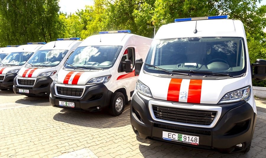 Медики Витебщины получили 14 машин скорой помощи к профессиональному празднику