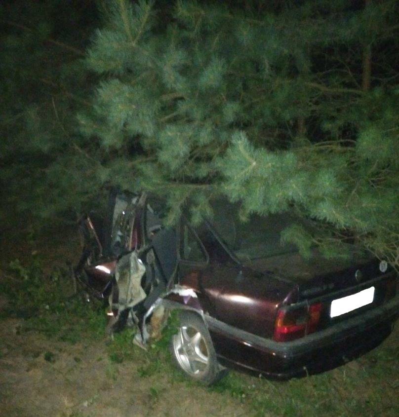 ДТП в Пружанском районе: из смятой машины водителя доставали бойцы МЧС