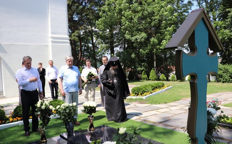 Посол России в Беларуси посетил Жировичский монастырь и татарское кладбище