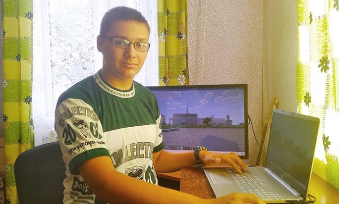 Школьник из Мостовского района воссоздал город Мосты в Minecraft