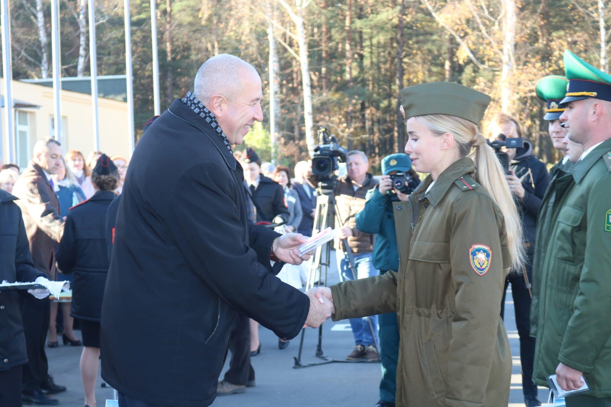 Караев поздравил Гродненское кадетское училище с юбилеем и вручил медали