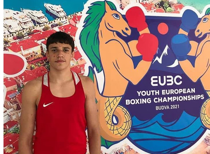 Спортсмен из Слонима стал бронзовым призером чемпионата Европы по боксу