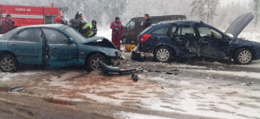 ДТП в Калинковичском районе: работниками МЧС был спасен водитель