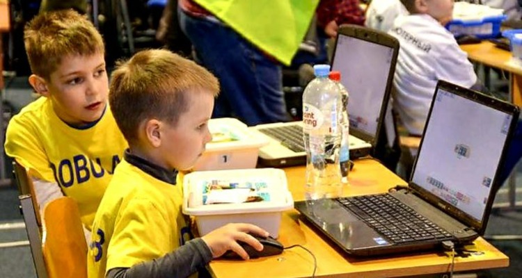 Гомеле прошел VI турнир по робототехнике «ROBOQUEST».