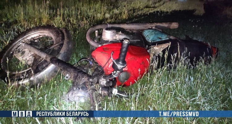 В Калинковичском районе разбился пассажир мотоцикла