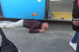 В Гомеле пьяный мужчина свалился под автобус