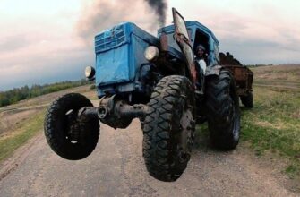 В Речицком районе двое пьяных мужчин катались на тракторе