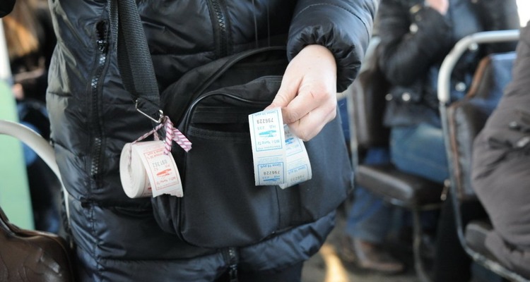 В Жлобине у кондуктора украли сумку с билетами