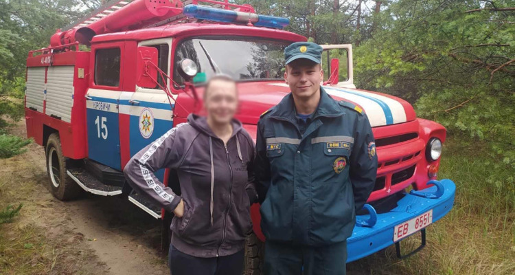 В Калинковичском районе спасатели помогли найти двух женщин