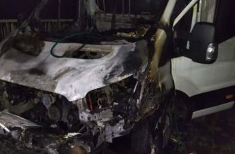 сгоревшая машина