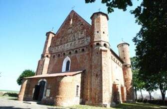 церковь-крепость в Сынковичах