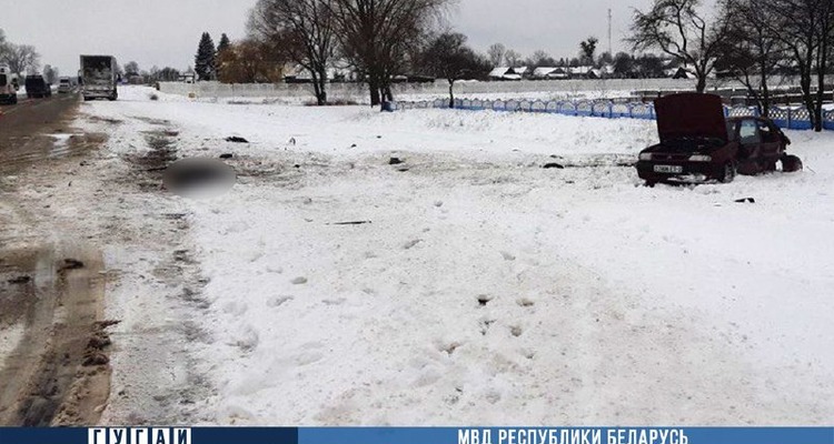 Сегодня днем в результате ДТП в Калинковичском районе погибла девушка-пассажир