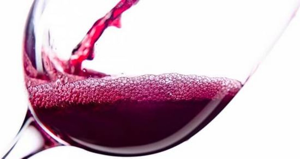 Вопрос-ответ: как сделать вино из водки? Делаем вкусную настойку в домашних условиях