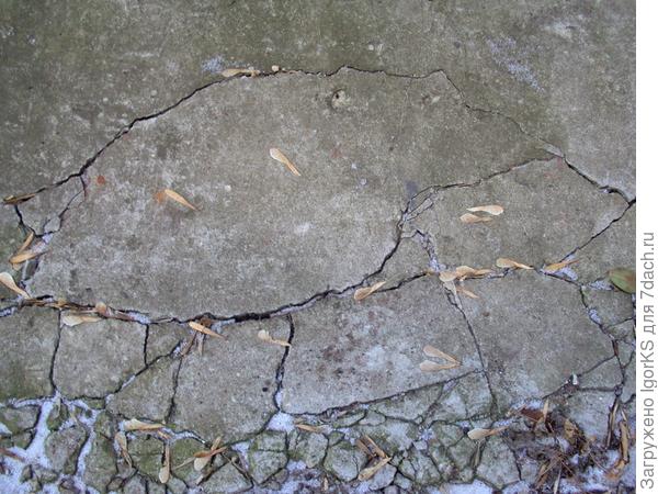 Старая бетонная дорожка – как обновить? Ответы экспертов на частые вопросы