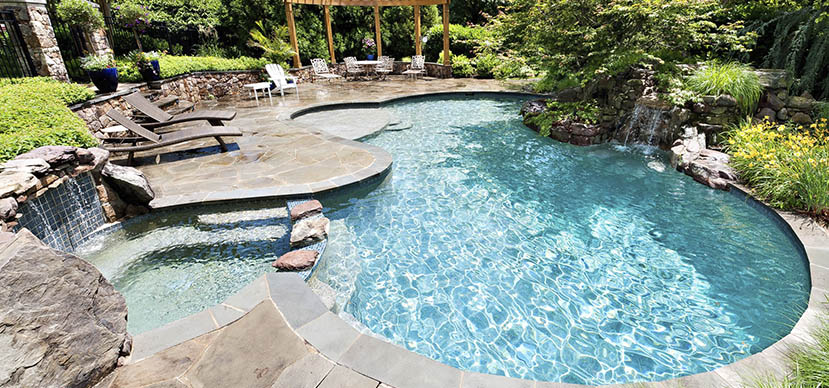 Хотите свой двор с бассейном? Как обустроить территорию на даче с каркасным бассейном?